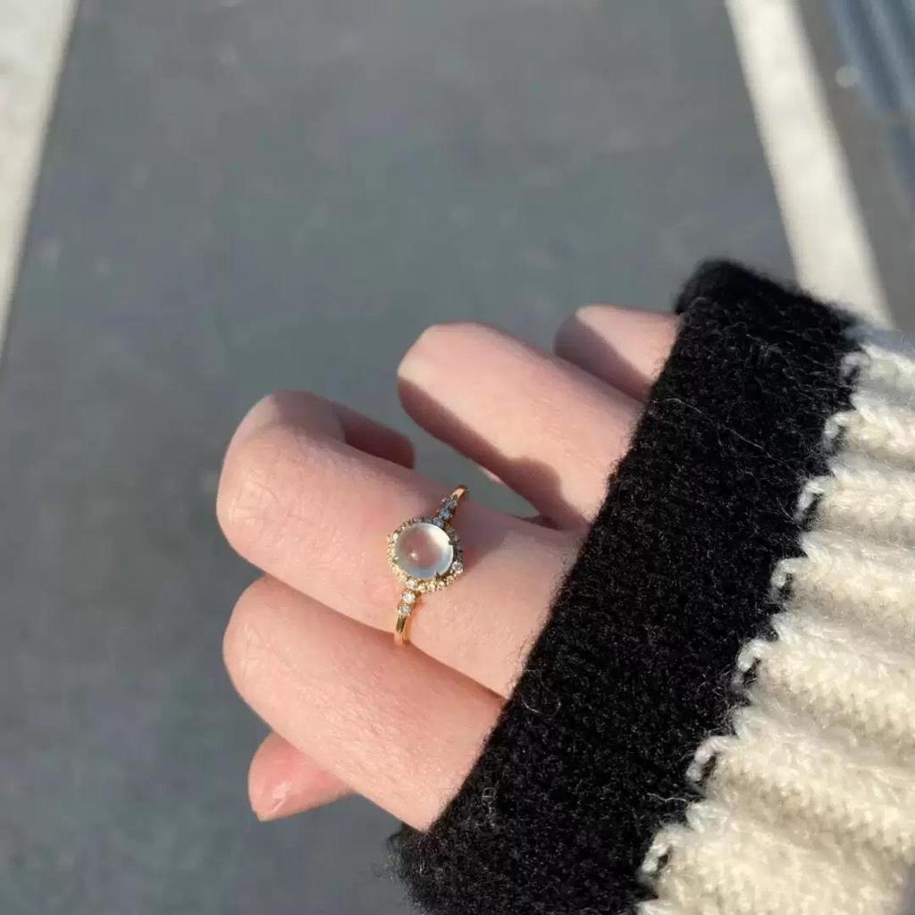 Women's High-Grade Temperament Open Ring with Transparent White Imitation Agate Cabochon