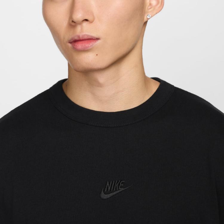 Nike Pánské tričko s krátkým rukávem a vyšívaným logem, černé HF9607-010