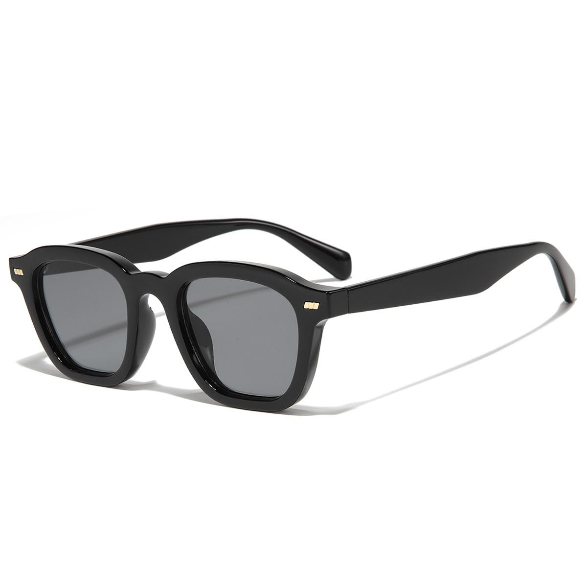 

Ins Popular Vintage Square Jelly Color Rivets Men Sunglasses Trending Fashion Gradient Shades Uv400 Women Luxury Sun Glasses as picture