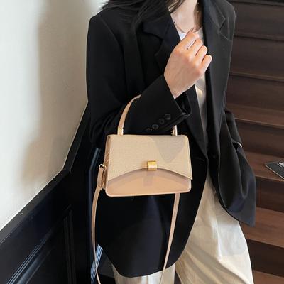 Frische und schlichte Damen-Textur 2025 Sommer neue lässige Temperament-Spleißung einzelne Schulter Umhänge tragbare kleine quadratische Tasche Bar
