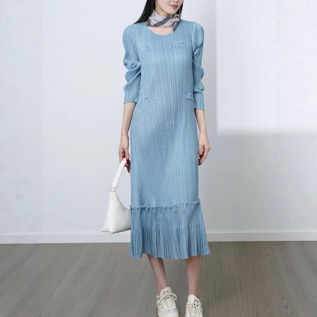 Women's 2026 Spring New Arrival: Elegant Pleated Long Dress for Commuting