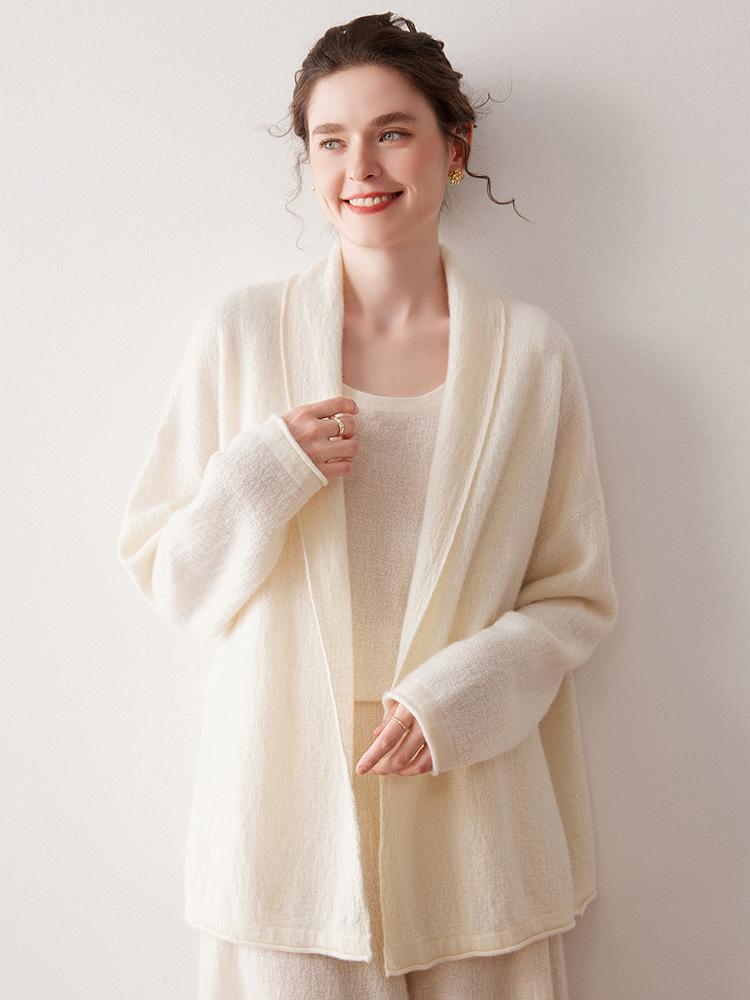 Women's Autumn/Winter Cashmere V-Neck Cardigan: Soft, Cozy, and Stylish Outerwear