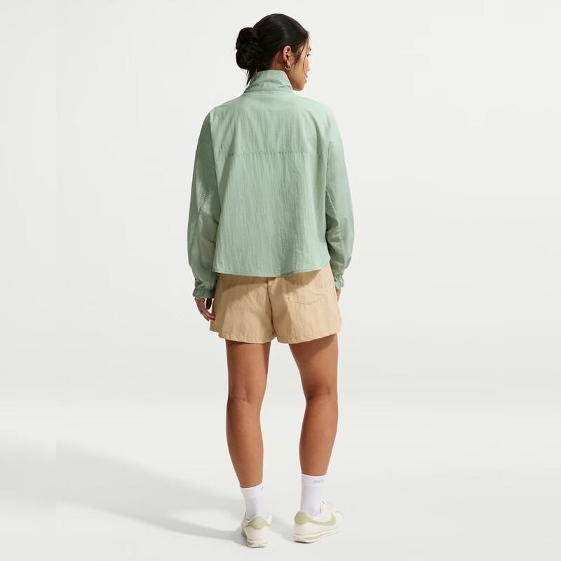 Nike Women's Lightweight Ripstop Windrunner Jacket