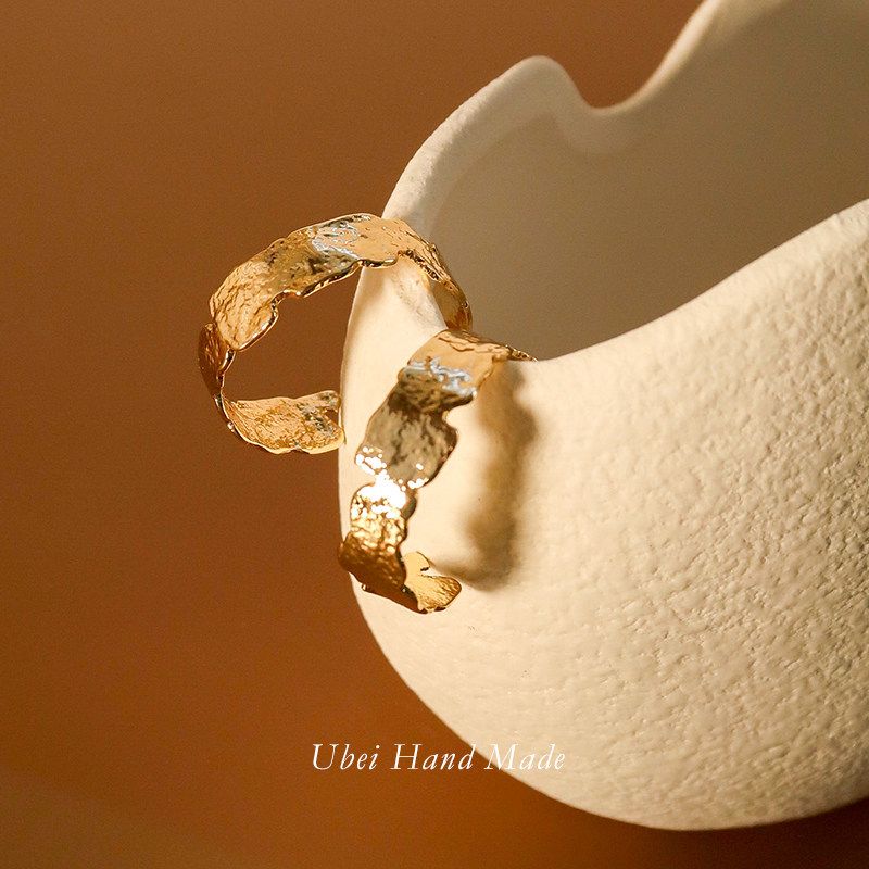 

Niche Style Hand Made Retro Circle Gold Plated Fashionable Female Stud Earrings A Pair of 925 Silver Stud Earrings
