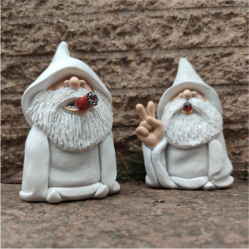 Creative Resin Gnome Statue With Middle Finger Gesture For Unique Garden Decor