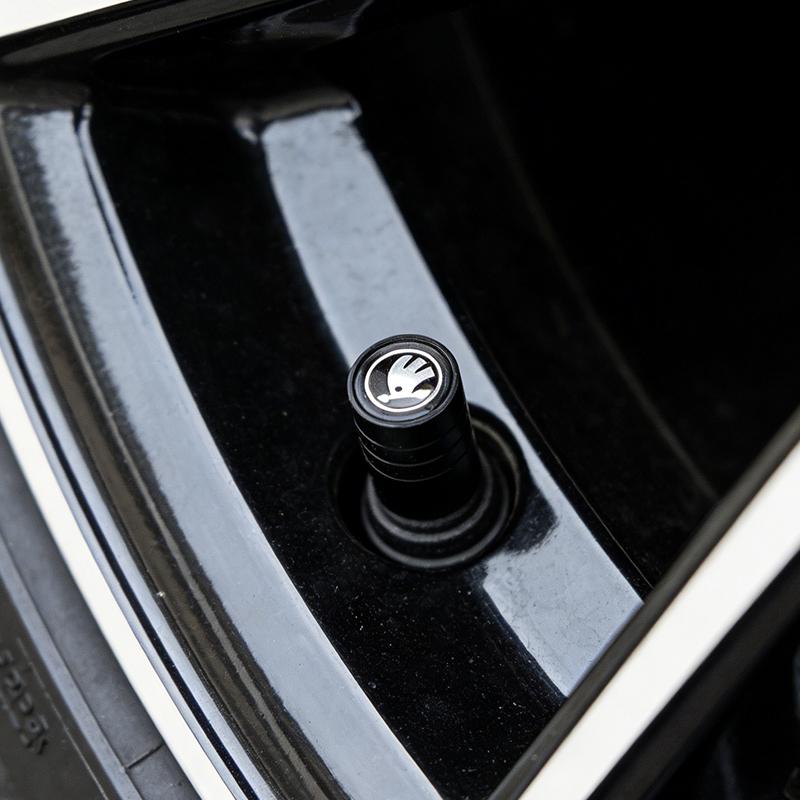 4pcs Metal Car Wheel Tire Valve Cap Caps for Skoda Octavia Kodiaq Kamiq Fabia RS Rapid Yeti Karoq Vision Car Accessories Tools