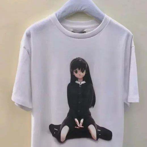 

Эксклюзивная футболка с коротким рукавом от Koiseo Store Pop Up!