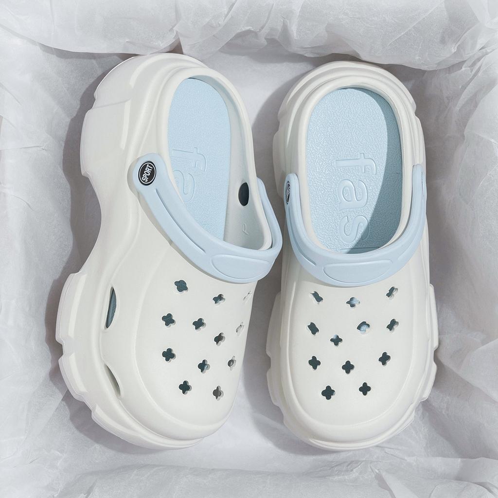 Summer Women Clogs Shoes Beach EVA Thick Bottom Sandals Fashion Comfortable Clogs Shoes Indoor Outdoor Ladies Hole Shoes