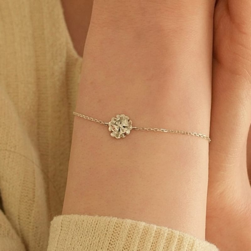 BELLOOGGI Lisianthus Armband