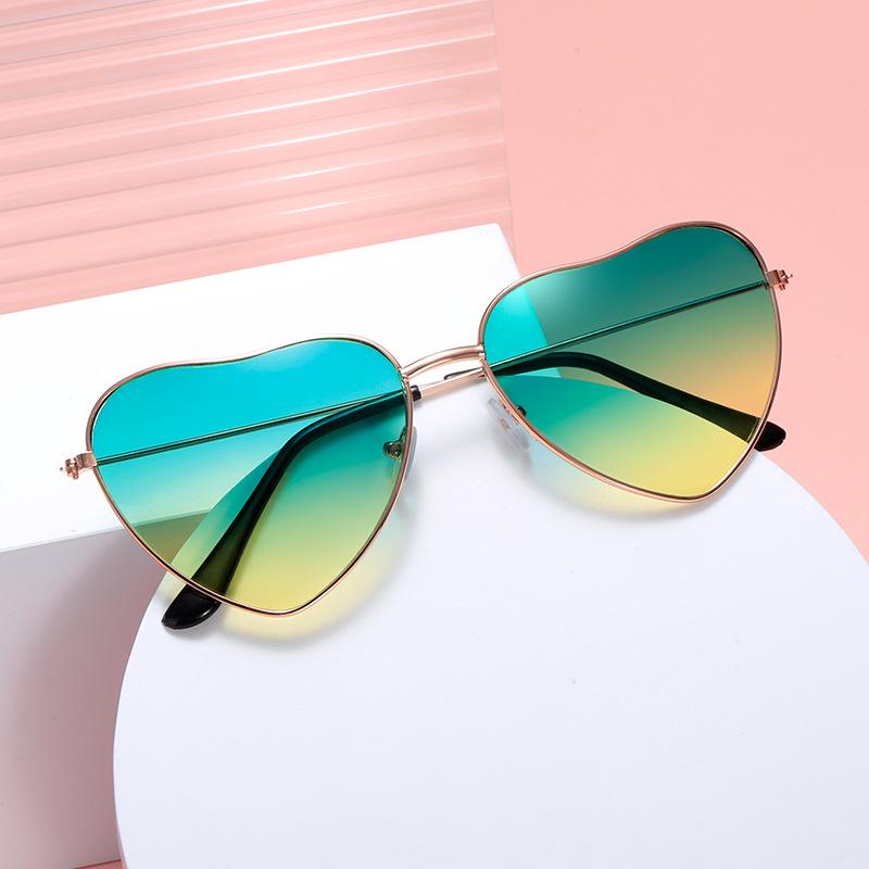 Metal Heart Sunglasses with Ocean Lenses - Fashionable Heart-shaped Street Style in Candy Colors
