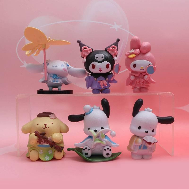 Entzückende Sanrio PVC-Figuren-Kollektion mit Melon Melody und Kuromi in bezaubernden floralen Designs