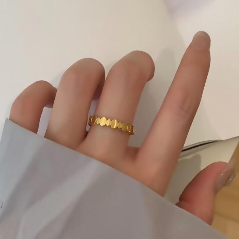 Simple, Light and Luxurious Irregular Size Round Titanium Steel Ring for Women, High-end Summer Cool Trend Accessories