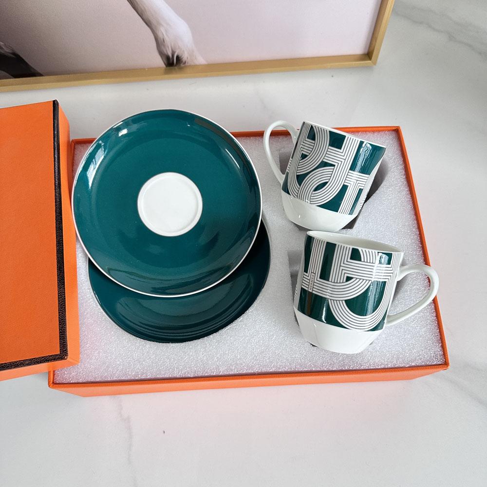 Set di Tazze da Caffè Espresso Squisite Dipinte a Mano Europee Osso Porcellana Tazza e Sottotazza Casa Tè Pomeridiano Tazza da Tè Concentrato