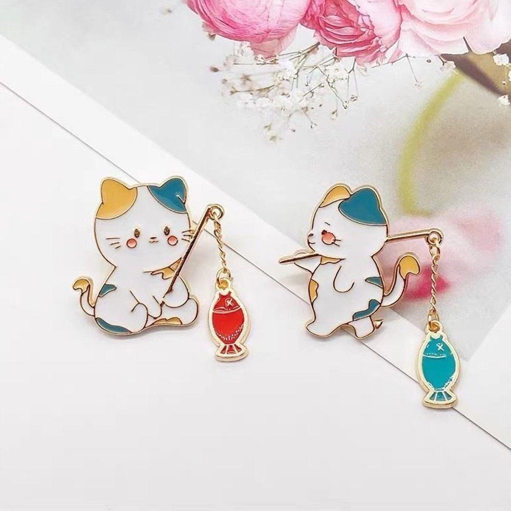 Cartoon Design Animal Badge Pin Enamel Finish Cartoon Cat Pin Creativity Brooch Anime Pins