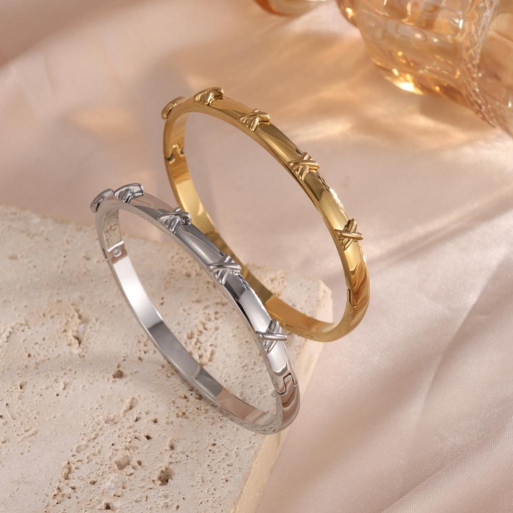 Htpwe Stainless Steel Letters X-ray Bracelet Women's Plated 18k Gold Couple Holiday Gift Bracelet Party Daily Zircon