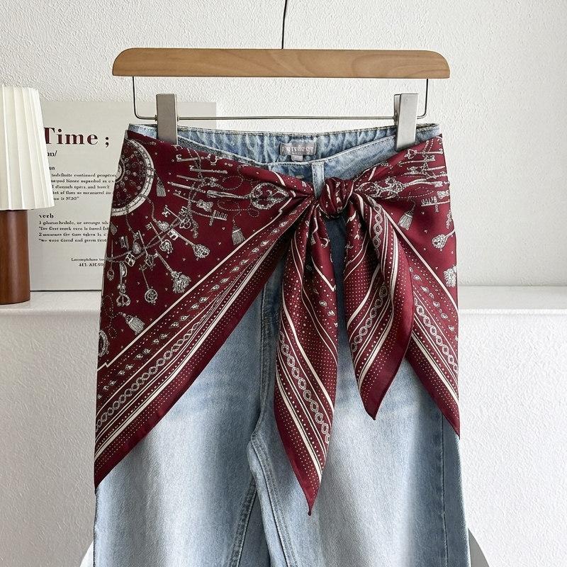 White Floral Small Silk Scarf Triangle Scarf Headscarf Belt Women's Decoration with Skirt Jeans Waist Accessories Fart Curtain