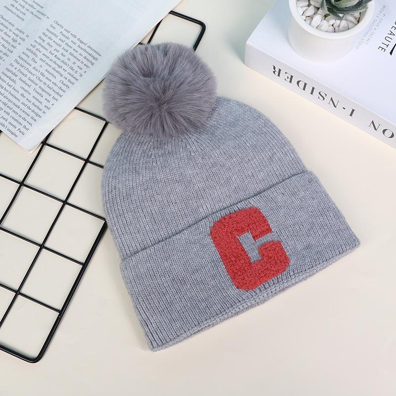1pc Women's Winter Pompom Beanie Hat,Warm and Cozy Knit Hat Fleece Lining Skull Caps for Women,suitable for Outdoor Activities