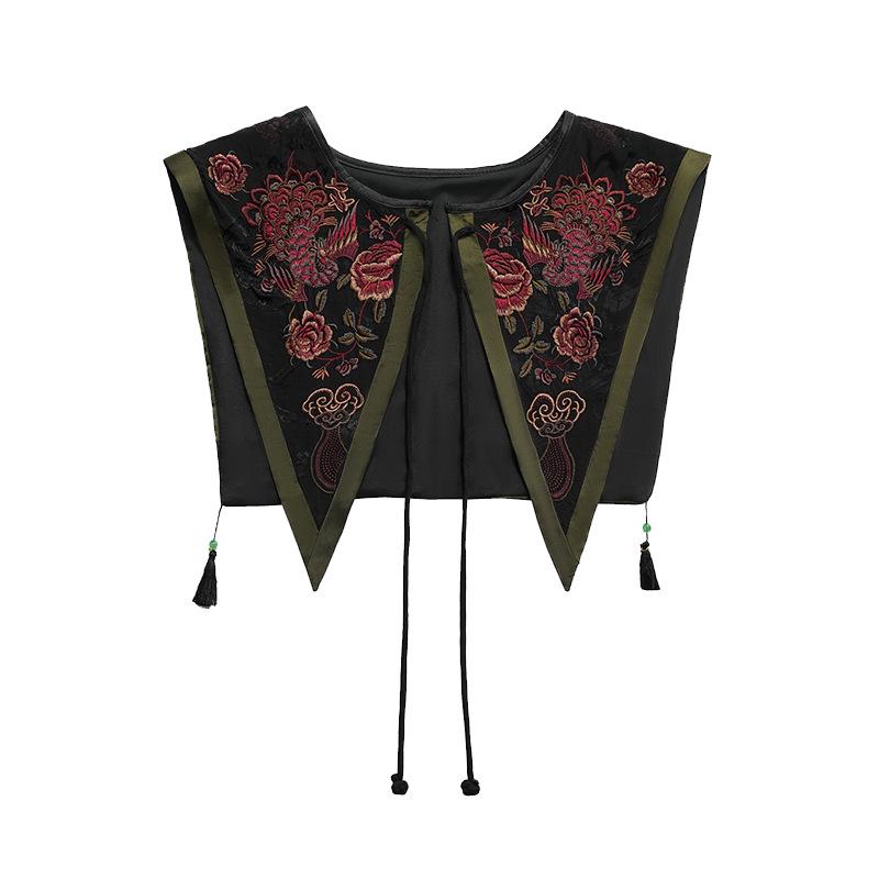 Versatile Ethnic Women's Short Cloak - Retro Embroidered Yunjian Style