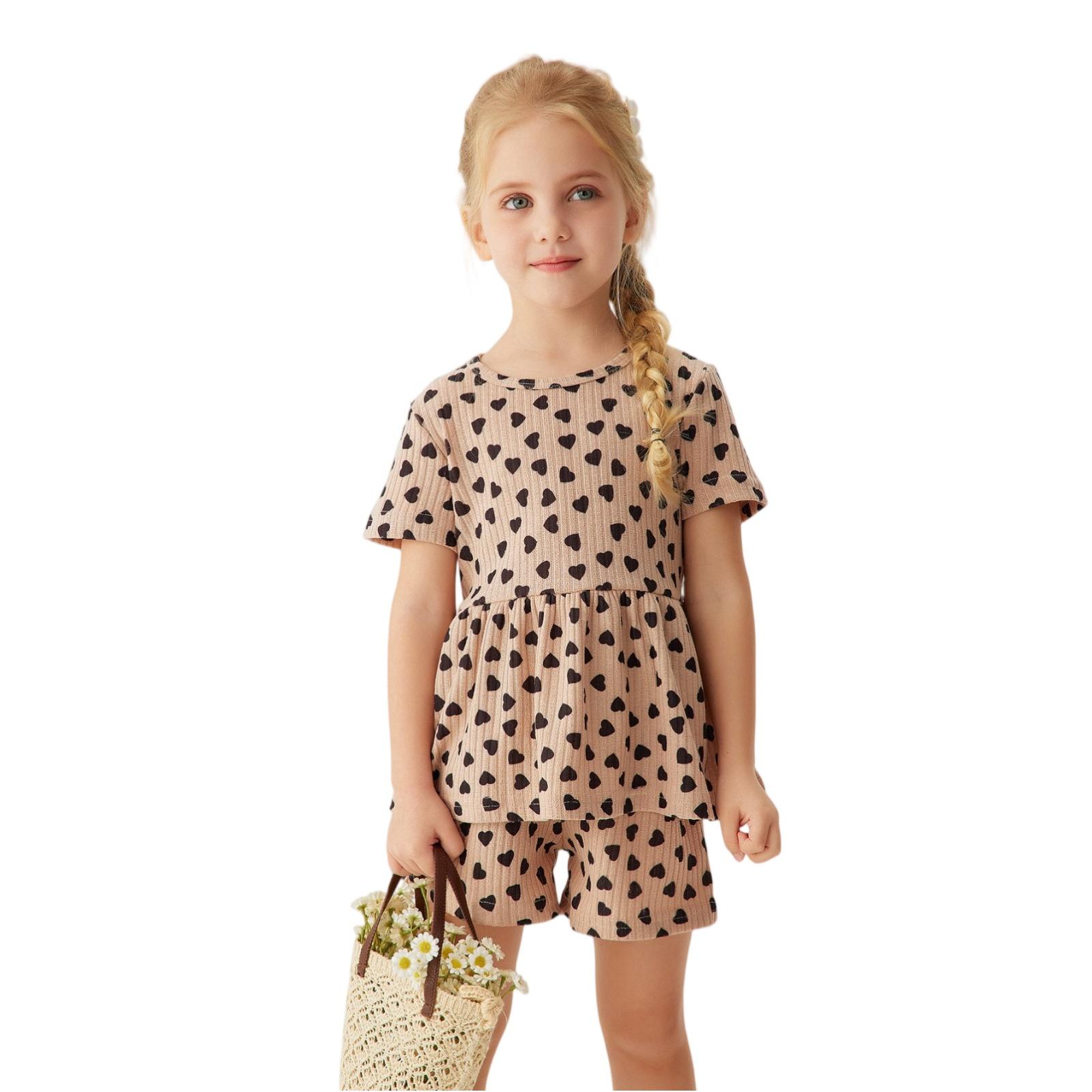 

Набор в горошек для девочек - Топ с принтом сердечек и шорты 80 хаки