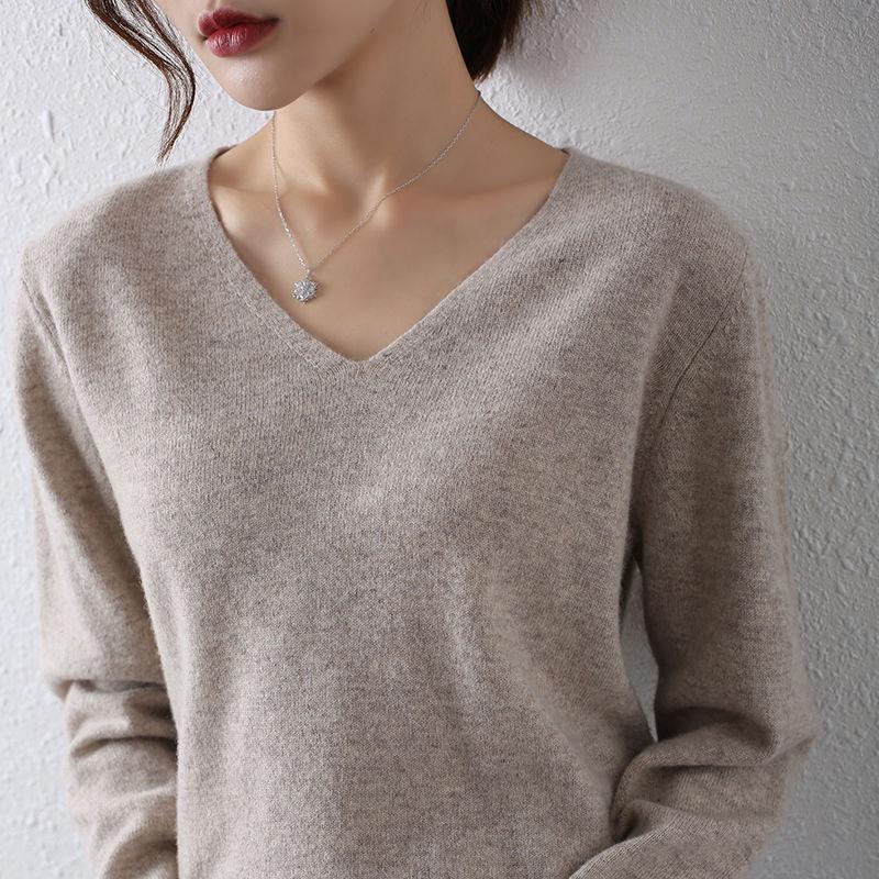 Short Velvet Sweater for Women V-neck Knitted Sweater for Autumn and Winter and Thin Loose Pullover
