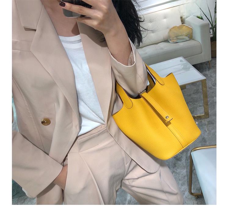 2022 Cowhide Lychee Pattern Bucket Bag: Stylish All-Match Handbag for Women