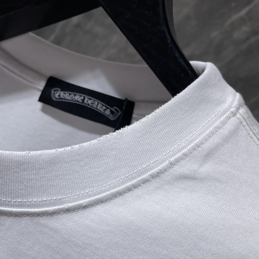 GZ-8931 CHROME HEARTS 2025 Léto Nové Vysoce Kvalitní Bavlna Kulatý Výstřih Volné Velká Velikost Pánské a Dámské Tričko Pár Tričko