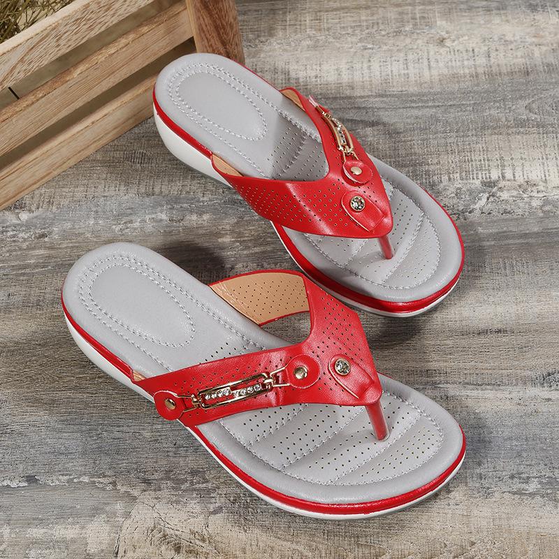 Sommer 2024 Damen Übergröße Keilabsatz Flip-Flops mit Metallschnalle - Lässige Europäische & Amerikanische Style Strand Sandalen