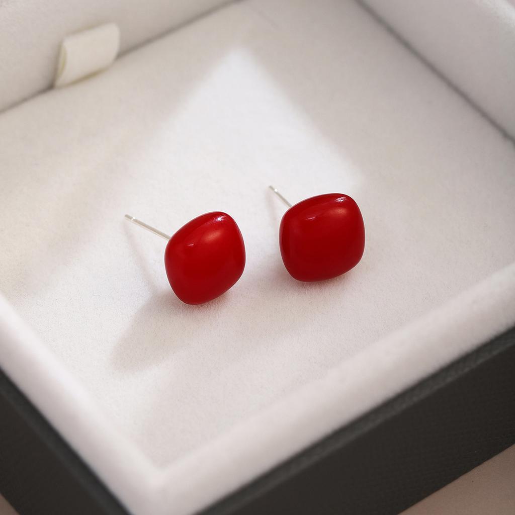 Sweet And Simple Small Jelly Bean Pearl Stud Earrings For Women, Light Luxury And High-End Personalized Earrings In Autumn And Winter