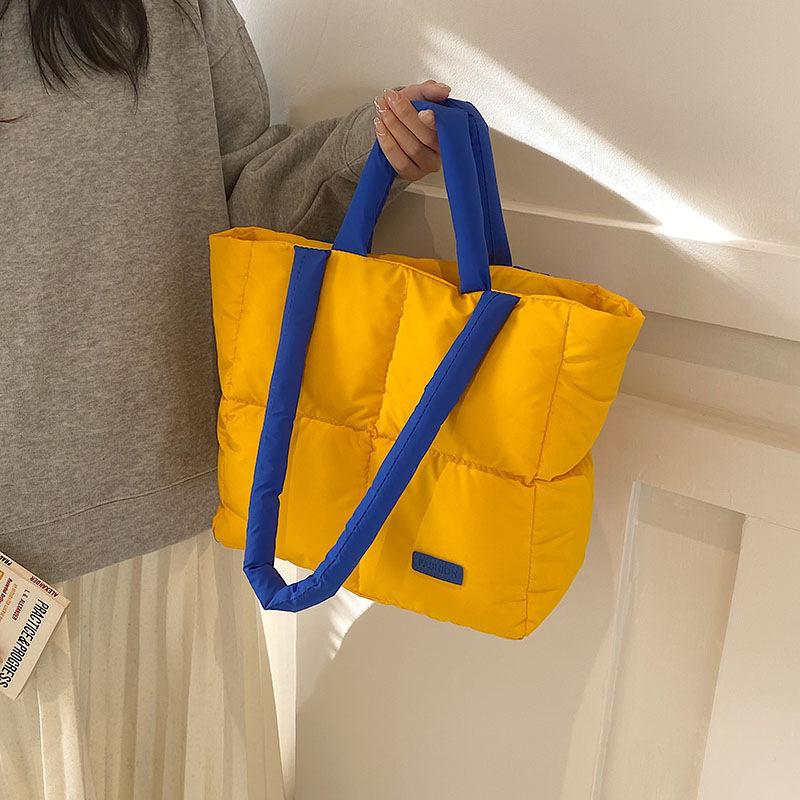 Große Tasche Damen Baumwollkleidung Tragetasche Nylontasche Lässig Damen Große Kapazität Ein-Schulter Daunentasche Baumwoll-Quadratische Tasche