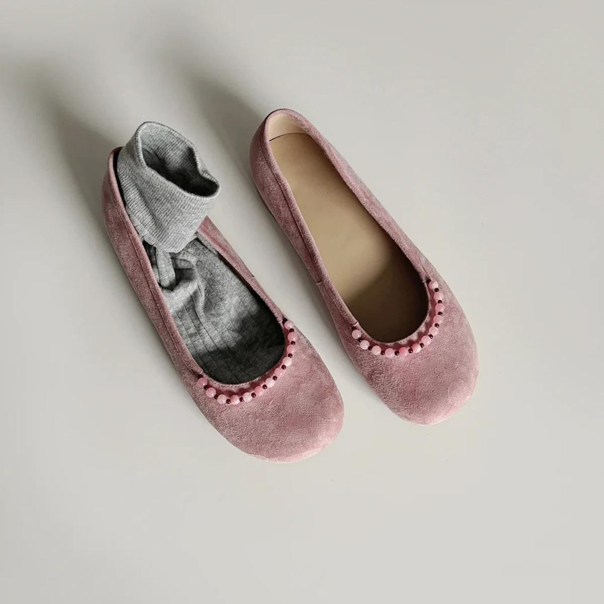 

Sheepskin version~ New Chinese national style beaded round head small single shoes shallow mouth one pedal retro Mary Jane flat shoes women 40 рожевий