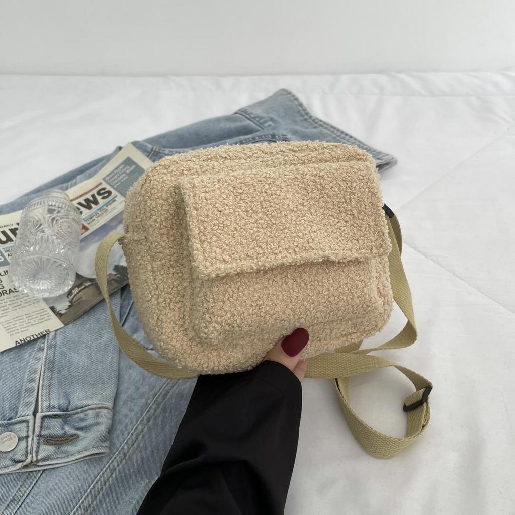 Trendige flauschige Damen-Einzelschultertasche - Herbst/Winter 2025 Kollektion