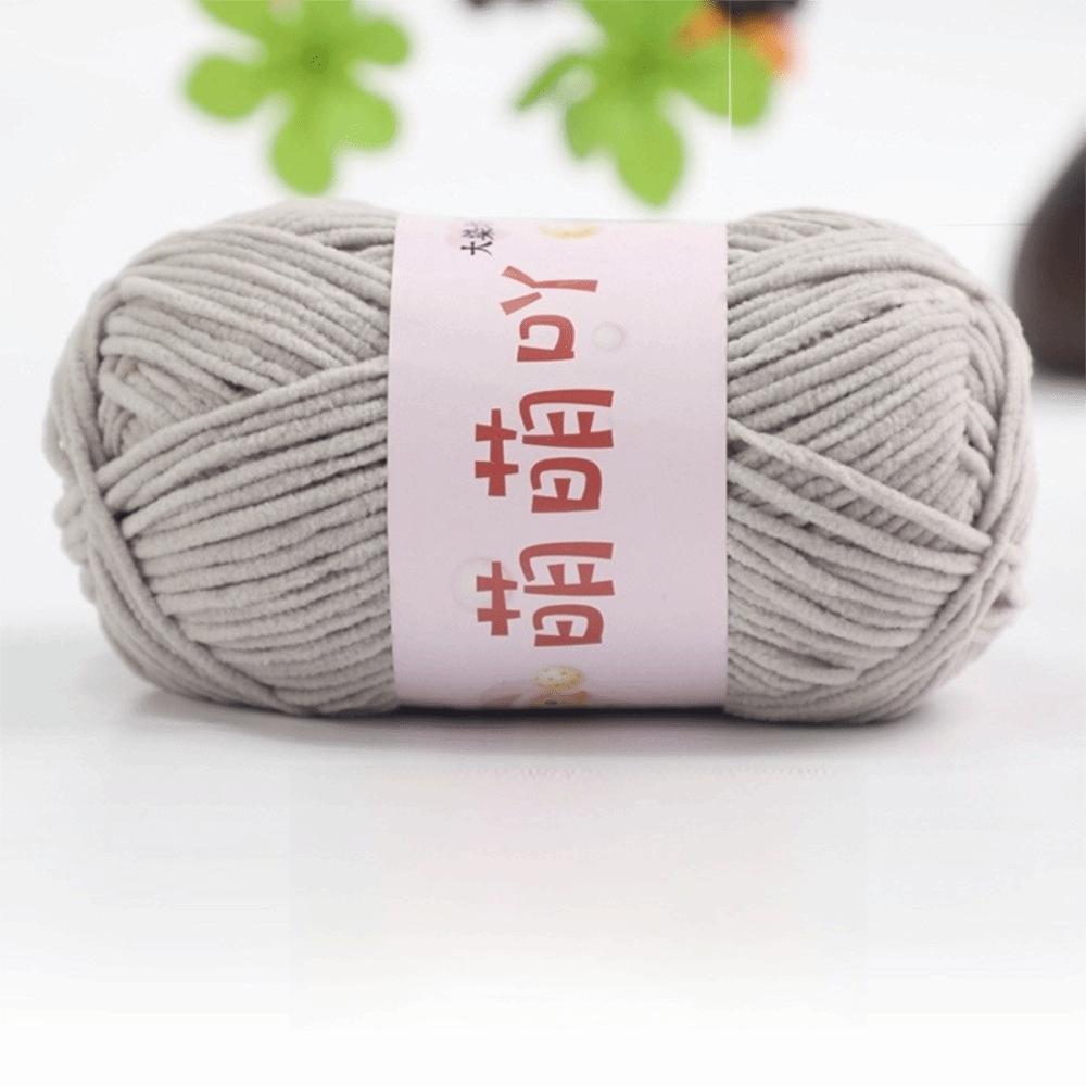 

New Fluffy Texture Crochet Yarn Medium Soft Amigurumi Yarn Thick Yarn Crocheting Blankets сірий