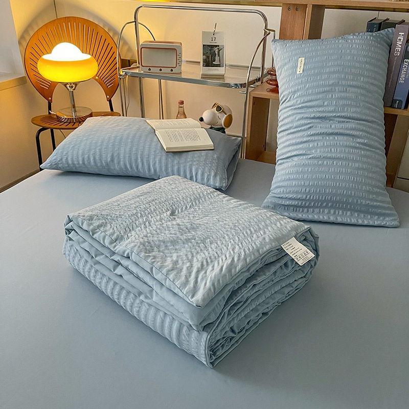 Women's Lightweight Summer Quilt - Machine Washable Thin Cooling Blanket for Hot Weather Ultra-Thin Summer Blanket