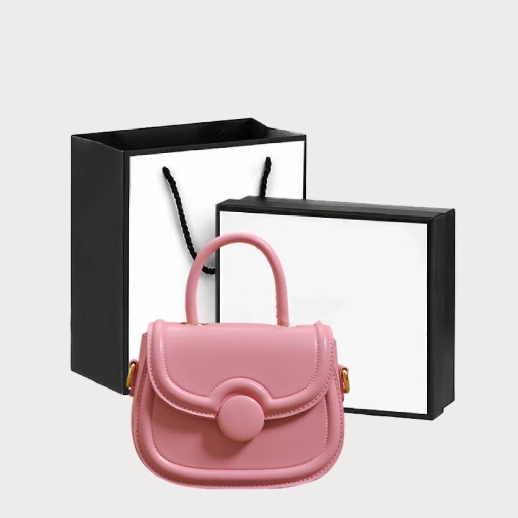Vintage handbag niche single shoulder bag Small square bag all crossbody bag length 18cm wide 5cm high 14cm