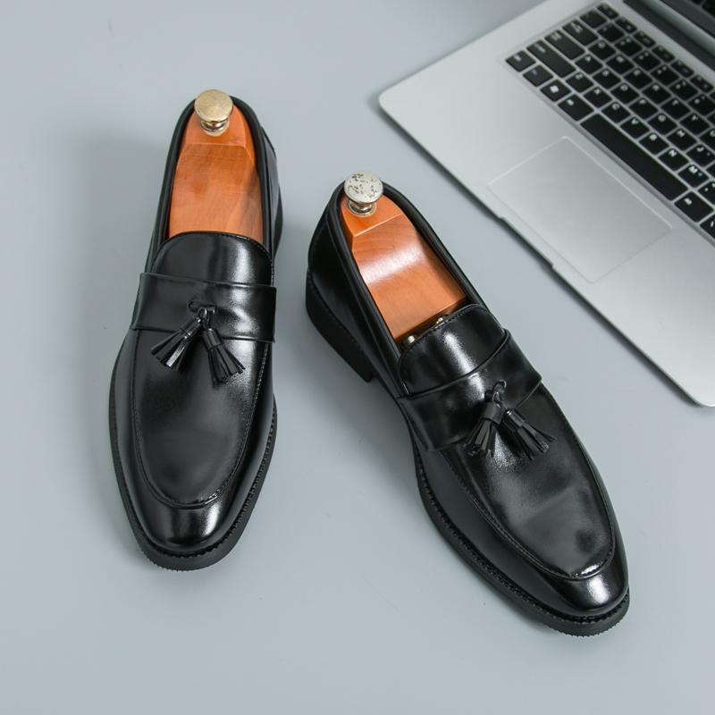 Fashion Men Anti Slip on Flats Ultra-light Pu Casual Leather Shoes Comfortable Man Loafers Lightweight Driving Shoes Moccasins