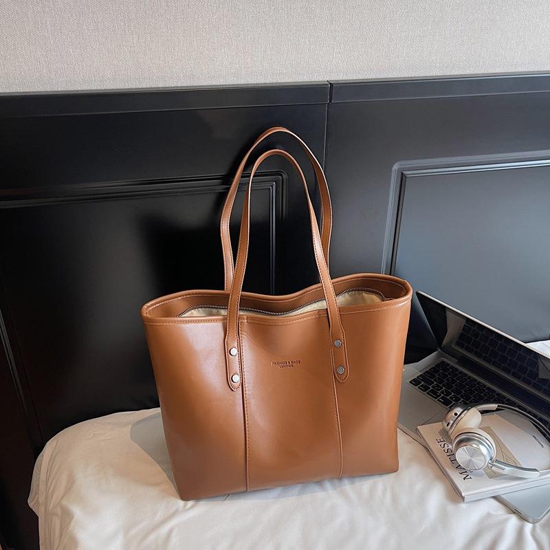 New Women's Bag Large-capacity Commuter Bag Women's Retro Simple and Atmospheric Shoulder Bag Portable Tote Bag