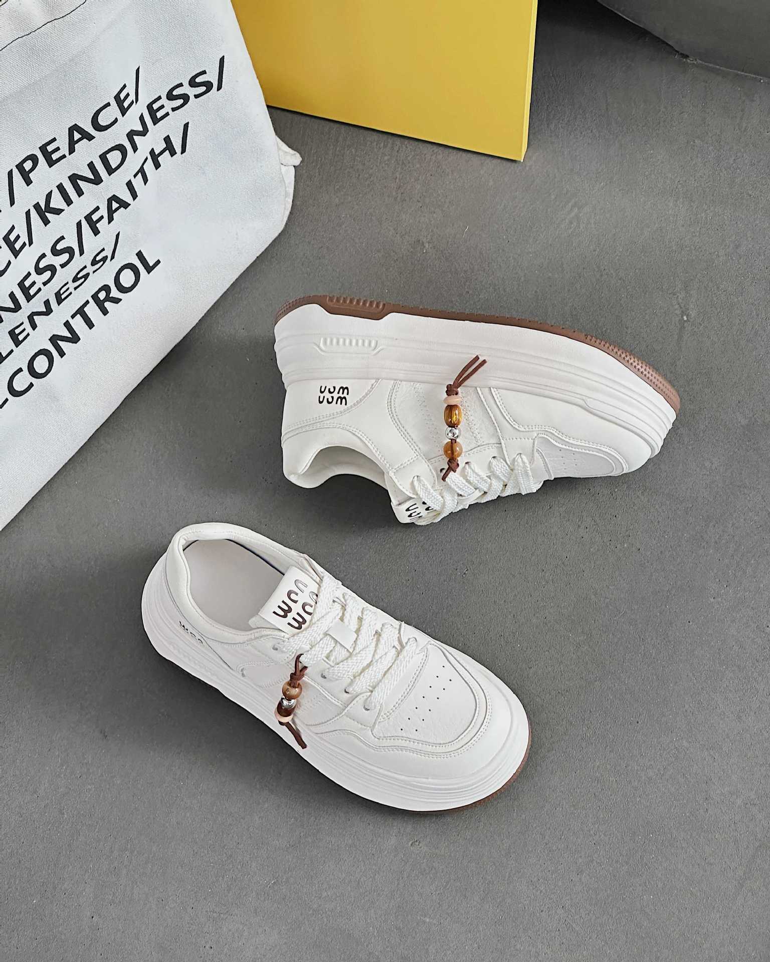 

Thick-soled versatile little white shoes women s 2025 new early autumn models women s popular soft-soled non-slip, lightweight and not tired footb 40 слюда