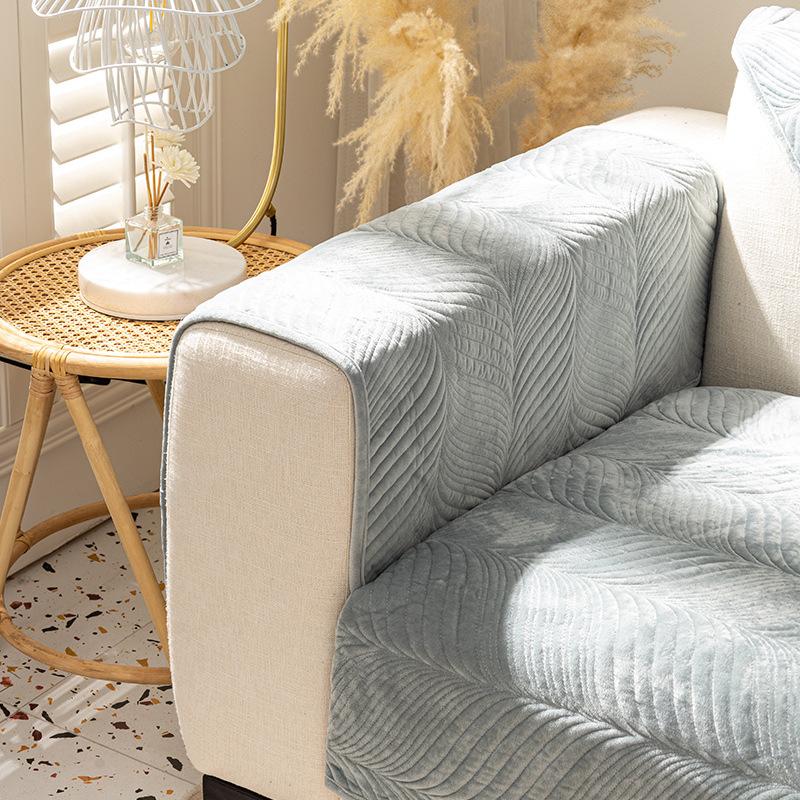 Light Luxury Plush Sofa Mat Winter Thickened Anti Slip and Dust Cover Cloth Solid Color Full Coverage Sofa Cover with Anti Cat Paw Towel