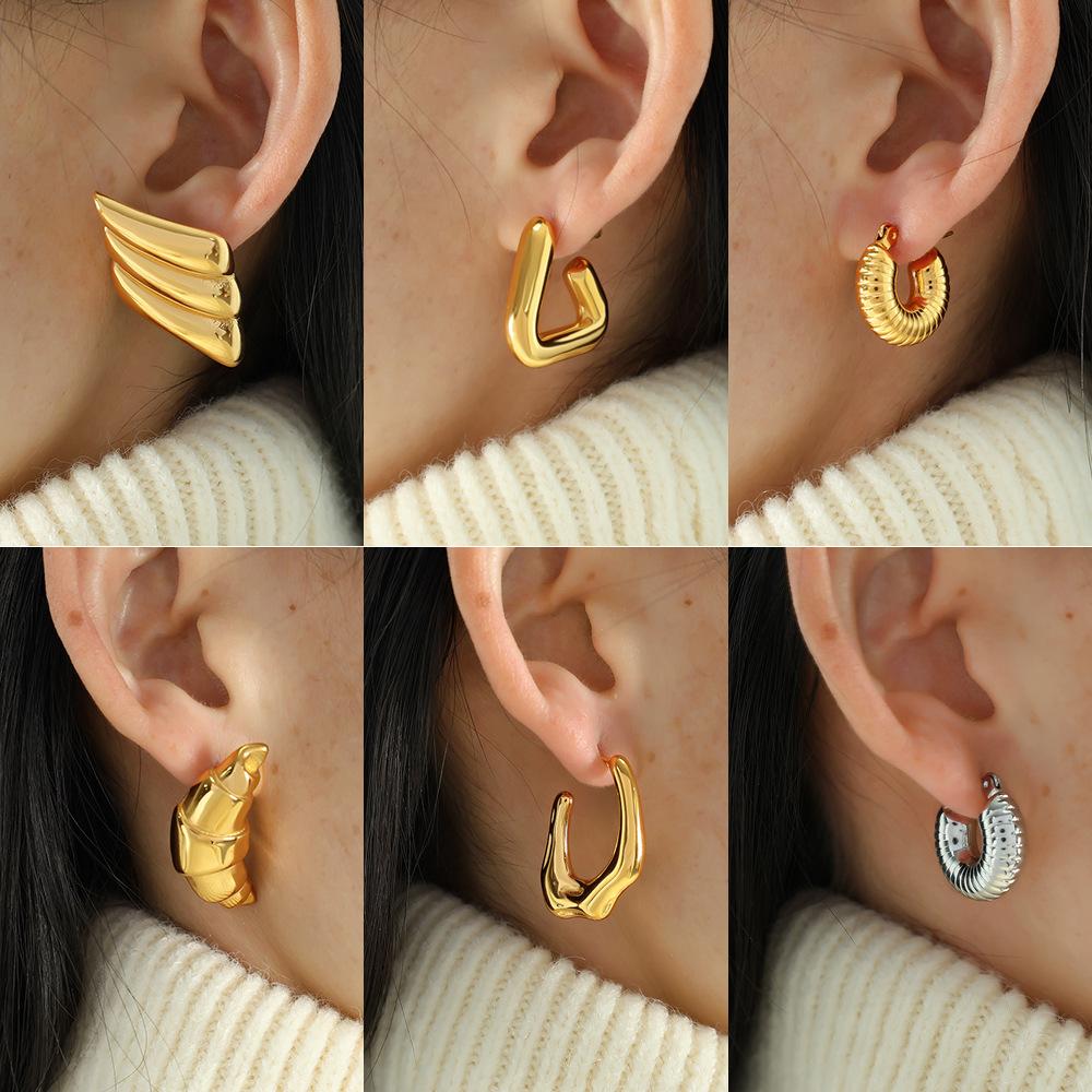 European and American design croissant hammer triangle earrings 18k design commuter earrings