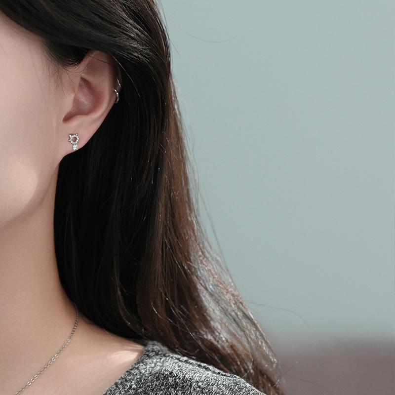 Light Luxury Diamond-inlaid Cat Earrings Cute Animal Niche Design Sense High-end New Earrings