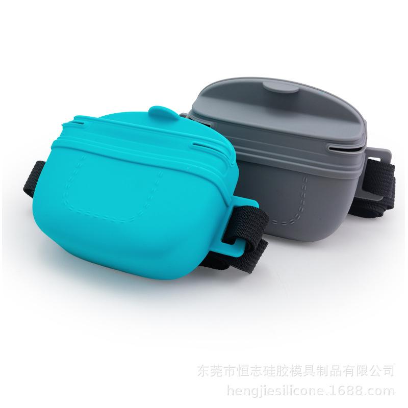 Silicone Pet Snack Bag: Portable Waist Bag for Outdoor Training