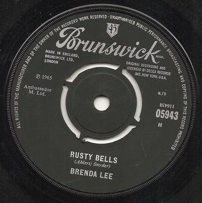 7-Zoll Schallplatte BRENDA LEE - Rusty Bells 05943 Brunswick 1965 UK Pop Gebraucht