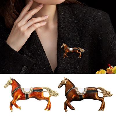 1/2Pcs Vintage Running Horse Brooch Sweater Cardigan Coat Business Suit Animal Lapel