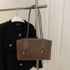 Retro commuter large-capacity underarm bag women's  new fashion shoulder bag simple personality portable tote bag