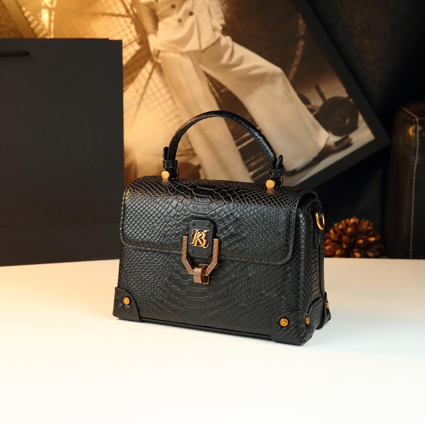 Retro Women S Light Luxury Handbag Classic Leather Small Square Bag One Shoulder Messenger Bag Women S Tide чёрный