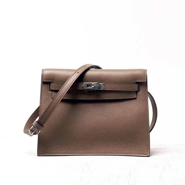 Hochwertiger Rucksack aus Evercolor-Rindsleder mit halber Wachslinie und Dutt-Oberschicht und einer Schulter