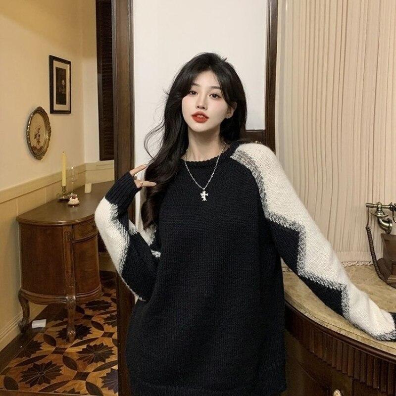 Korean Ancient Long Sleeve Color Contrast Sweater Women Autumn and Winter Splicing Loose Design Sense Minority Knitwear Pullover