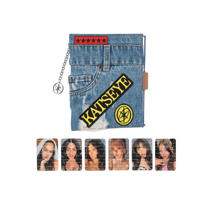 

KATSEYE [КРАСИВИЙ ХАОС] ОФІЦІЙНИЙ МЕРЧ (Набір фотокарток / Біндери / Футболка / Брелок)