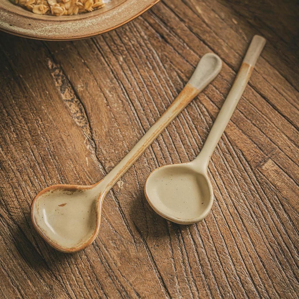 Retro Long-Handled Ceramic Spoon for Tableware, Dessert, Soup, and Stirring