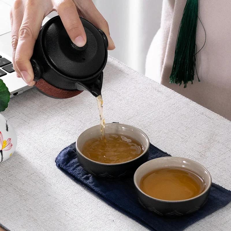 Cestovní čajová souprava Černá keramika Přenosný čajový servis Obsahuje 1 ks konvičky 2 ks šálků 1 sáček Gaiwan Šálky Kávový servis Čajový servis Zelené šálky sady